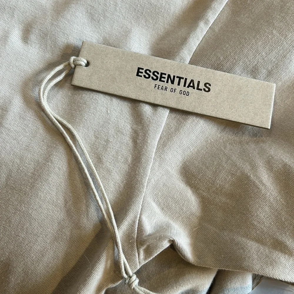 Essentials fear of god t shirt size large - Picture 8 of 8